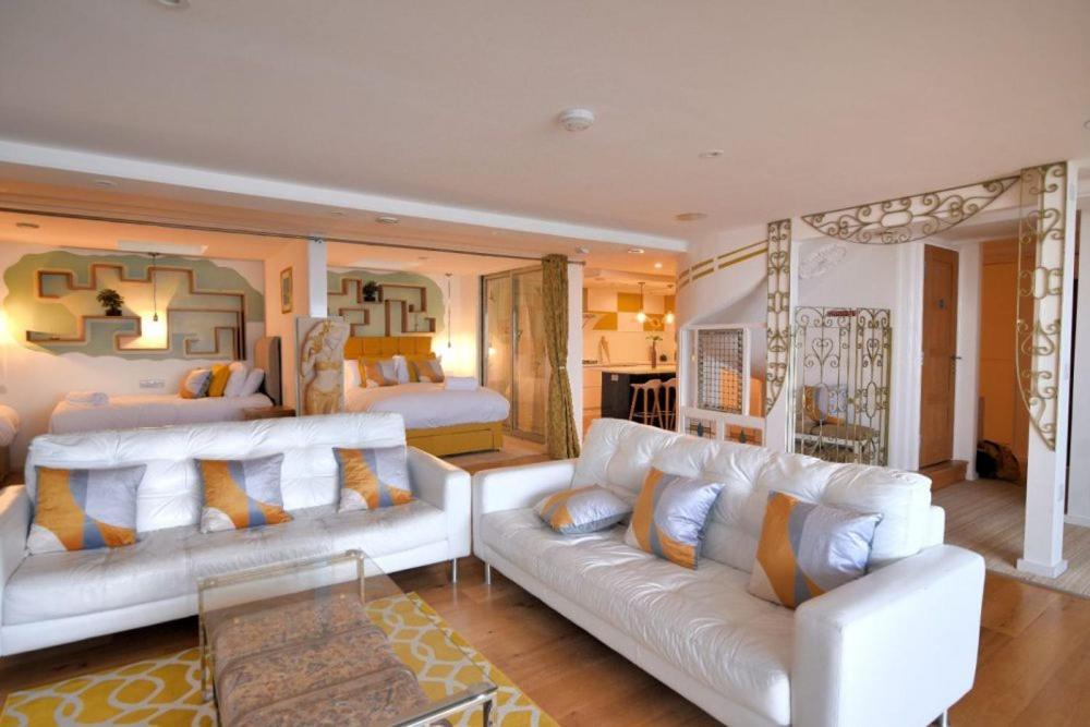 Largigi Offering Two Amazing Panoramic Sea Front Apartments Lyme Regis Esterno foto