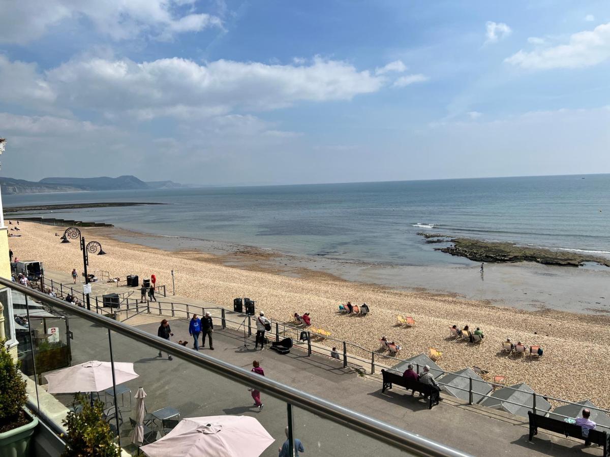 Largigi Offering Two Amazing Panoramic Sea Front Apartments Lyme Regis Esterno foto